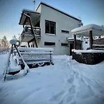 Вилла Atmospheric With Sauna *