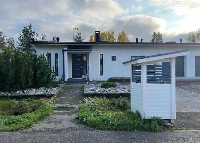 Atmospheric With Sauna Villa